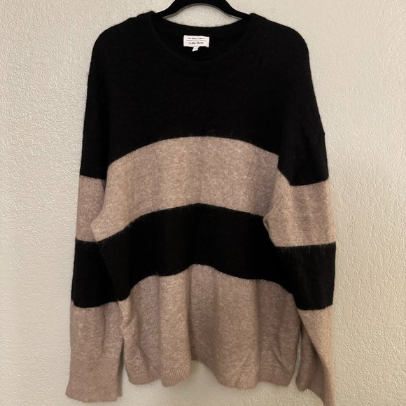 & Other Stories Relaxed Alpaca Knit Sweater - Picture 2 of 4